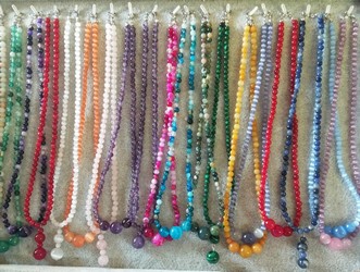 collier et boucles artisanat pierre fine sur mesure